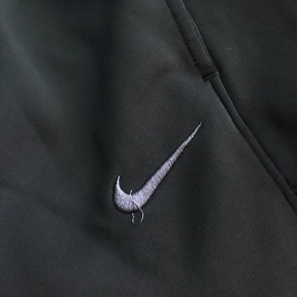 ✨SOLD ON MERC✨Nike Sweatpants - Picture 2 of 3
